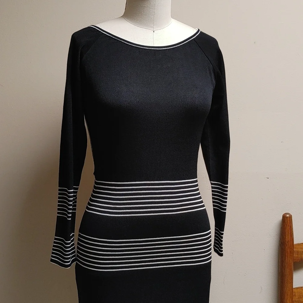 Vintage Poi....by Krizia Knit Italian Open Back Black White Striped Fitted Dress - Picture 11 of 16